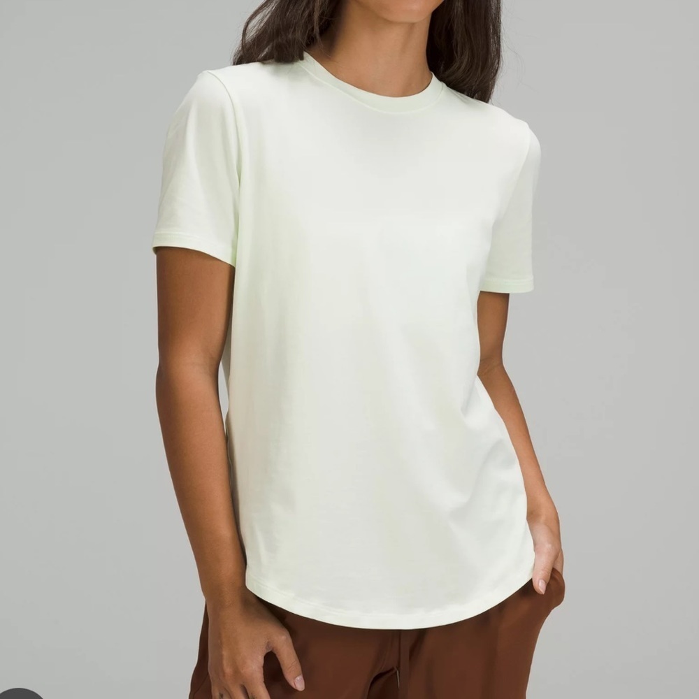 Lululemon 🍋 Back in Action Short-Sleeve Shirt - Light Mint Green